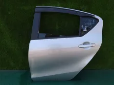 Дверь TOYOTA AQUA NHP10, задняя левая