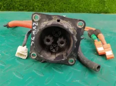 Зарядное гнездо TOYOTA PRIUS PHV ZVW52 2ZR-FXE