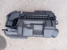 Корпус воздушного фильтра SUBARU XV 2014 16518AA10 GPE FB20W