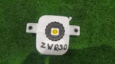 Бачок для тормозной жидкости TOYOTA NOAH ZWR90W 2ZR-FXE