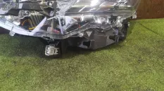 Фара TOYOTA NOAH 81150V1010 ZWR90W, левая
