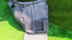 Брызговик MITSUBISHI CANTER FE73DB, передний правый