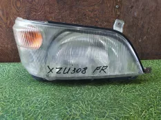 Фара TOYOTA DYNA XZU308, правая