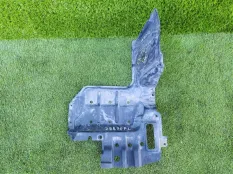 Защита двигателя TOYOTA NOAH ZRR70, левая