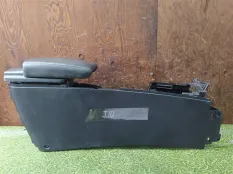 Бардачок между сиденьями NISSAN DUALIS J10