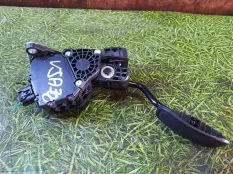 Педаль газа TOYOTA LAND CRUISER VJA300W
