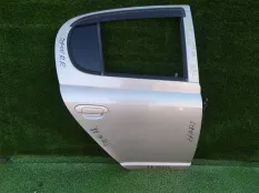Дверь TOYOTA VITZ SCP10, задняя правая