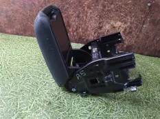 Подлокотник AUDI A5 8K0864207C 8T
