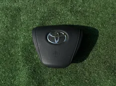 Airbag водительский TOYOTA HARRIER AVU65