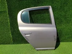 Дверь TOYOTA VITZ SCP10, задняя правая