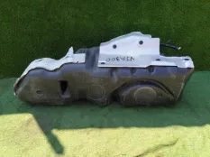 Бензобак TOYOTA LAND CRUISER VJA300W