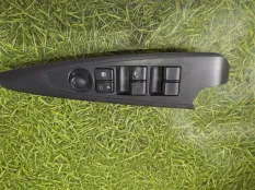 Блок упр. стеклоподьемниками MAZDA DEMIO DJ3FS, передний правый