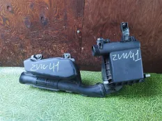 Корпус воздушного фильтра TOYOTA PRIUS ALPHA ZVW40 2ZR-FXE