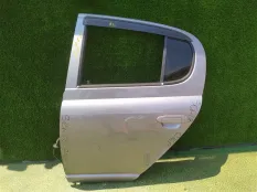 Дверь TOYOTA VITZ SCP10, задняя левая