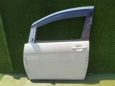 Дверь TOYOTA ISIS 2008 ANM10, передняя левая