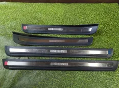 Порожек пластиковый TOYOTA CROWN GS151