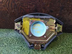 Airbag водительский TOYOTA VITZ SCP10