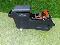 Бардачок между сиденьями HONDA ELYSION RR1