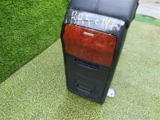 Бардачок между сиденьями HONDA ELYSION RR1