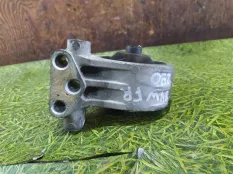 Подушка двигателя MITSUBISHI CHARIOT GRANDIS N94W 4G64, правая