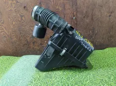 Корпус воздушного фильтра SUZUKI ESCUDO TD94W H27A