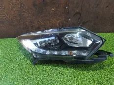 Фара HONDA VEZEL RU1, правая