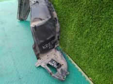 Подкрылок TOYOTA COROLLA 5387612350 NZE121, передний левый