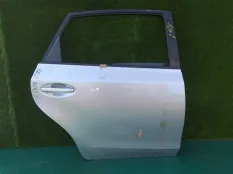 Дверь TOYOTA PRIUS ALPHA ZVW40, задняя правая