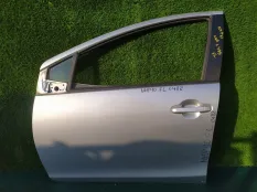 Дверь TOYOTA AQUA NHP10, передняя левая