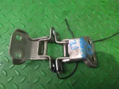Петля дверная DAIHATSU PYZAR G301G, передняя правая