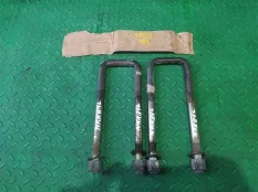 Стремянка рессоры ISUZU ELF NKR81, задняя левая