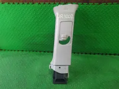 Пластик салона TOYOTA LAND CRUISER URJ202, левый