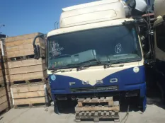 Кабина MITSUBISHI FUSO 2004 FS54 6M70T