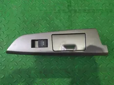 Блок упр. стеклоподьемниками TOYOTA LAND CRUISER 2011 URJ202, задний правый