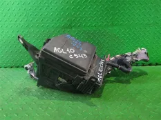 Блок предохранителей LEXUS RX270 AGL10 1AR-FE