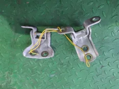 Петля дверная NISSAN PRIMERA P12, передняя правая