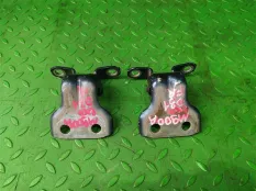 Петля дверная TOYOTA TANK M900A, передняя правая