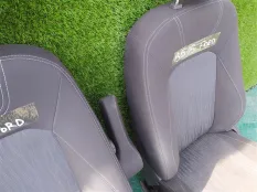 Сидение FORD ECOSPORT B515, переднее