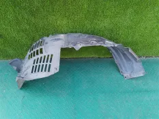 Подкрылок TOYOTA LAND CRUISER URJ202, передний правый