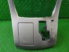 Консоль магнитофона TOYOTA VELLFIRE ANH20