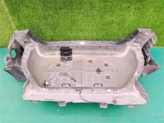 Тазик железный TOYOTA NOAH ZWR80
