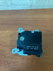 Сервопривод заслонок печки Toyota Prius