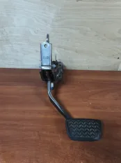 Педаль тормоза Toyota Land Cruiser prado