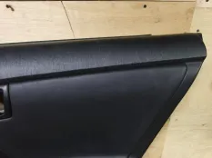 Обшивка боковой двери Toyota Prius