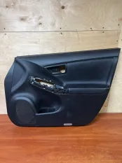 Обшивка боковой двери Toyota Prius