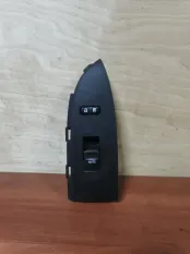Кнопка стеклоподъемника Toyota Prius