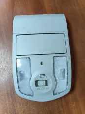 Плафон подсветки салона Toyota Prius