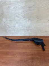 Поводок дворника Toyota Prius