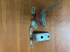 Петля двери Toyota Prius
