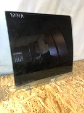 Стекло двери Nissan Patrol